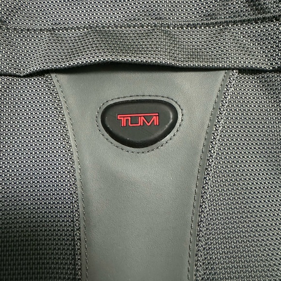 TUMI Ballistic Nylon & Leather Expandable Laptop Messenger Travel Bag. EUC - Picture 12 of 12